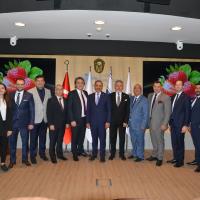 Ya Meyve hracatlarnda Hayrettin Uak Gven Tazeledi