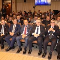 Haz�r Giyim Sekt�r�ne G�z�m�z Gibi Bakmal�y�z